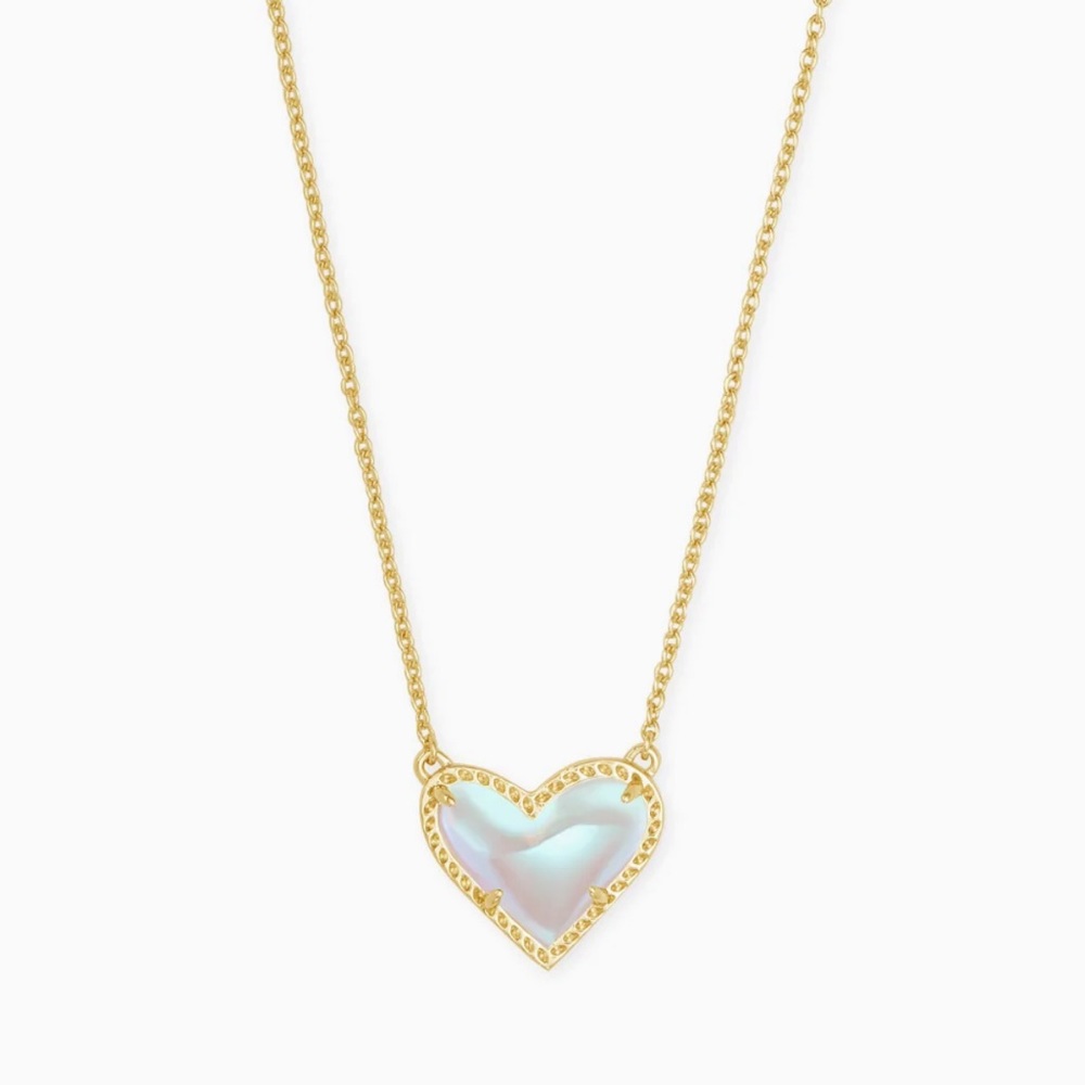 Ari Heart Pendant Necklace